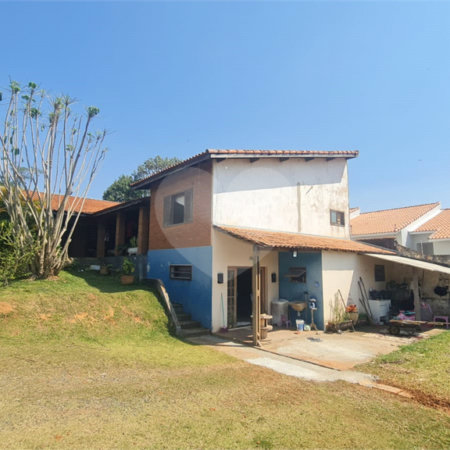Chácara à venda com 3 quartos, sendo 1 suíte, em Vila Reis, Itapetininga, SP