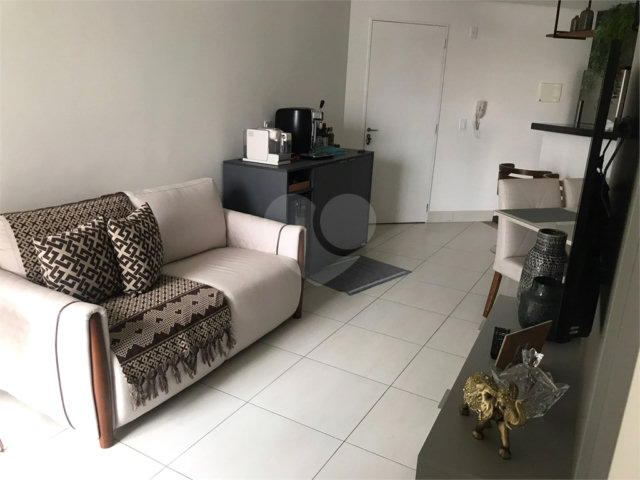 Apartamento à venda com 3 quartos, sendo 1 suíte,  em São João Clímaco, São Paulo, SP