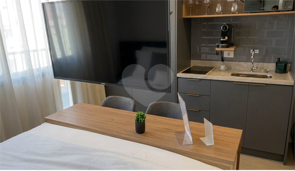 Apartamento à venda com 1 quarto em Santo Amaro, São Paulo, SP