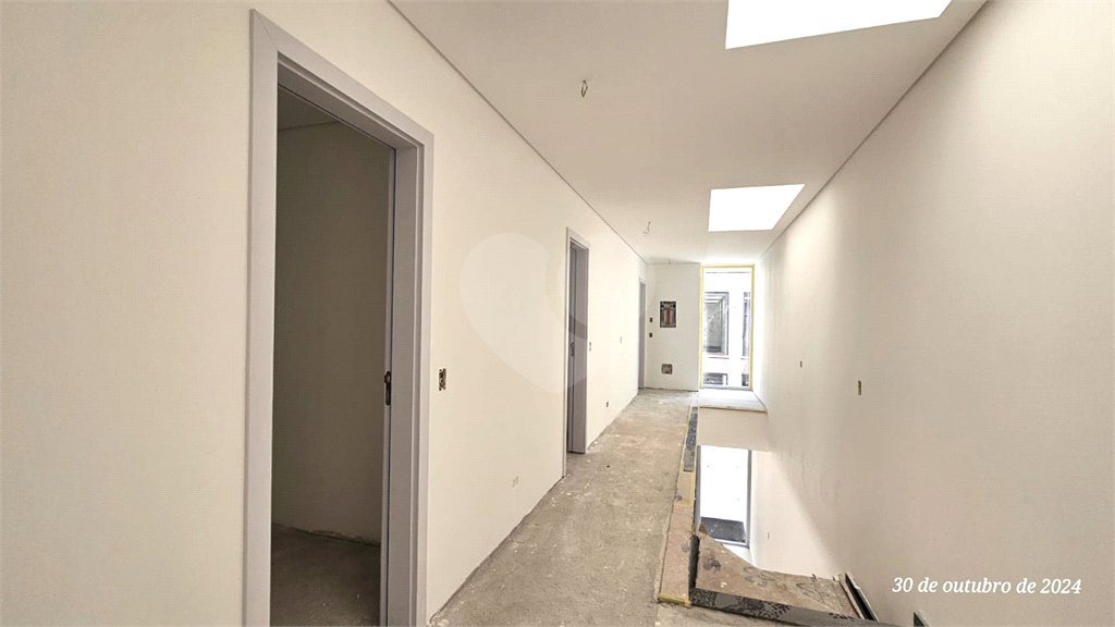 Casa à venda com 4 suítes no condomínio Garda, São Paulo - SP