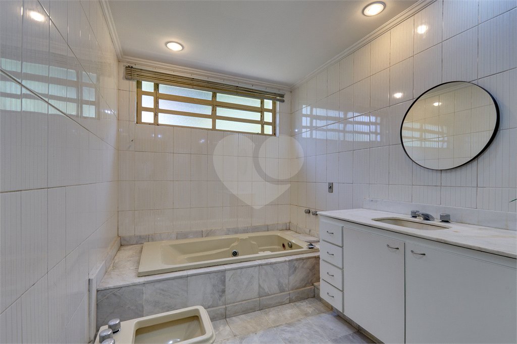 Casa à venda ou para alugar com 4 suítes em Alto da Boa Vista, São Paulo, SP