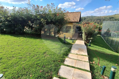 Casa à venda com 3 suítes no condomínio Chácaras do Lago, Vinhedo - SP
