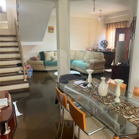 Sobrado à venda com 3 quartos, sendo 1 suíte, em Jardim Regina, Indaiatuba, SP