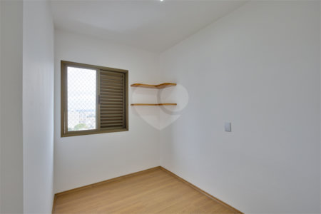 Apartamento à venda com 3 quartos, sendo 1 suíte, em Alto da Boa Vista, São Paulo, SP