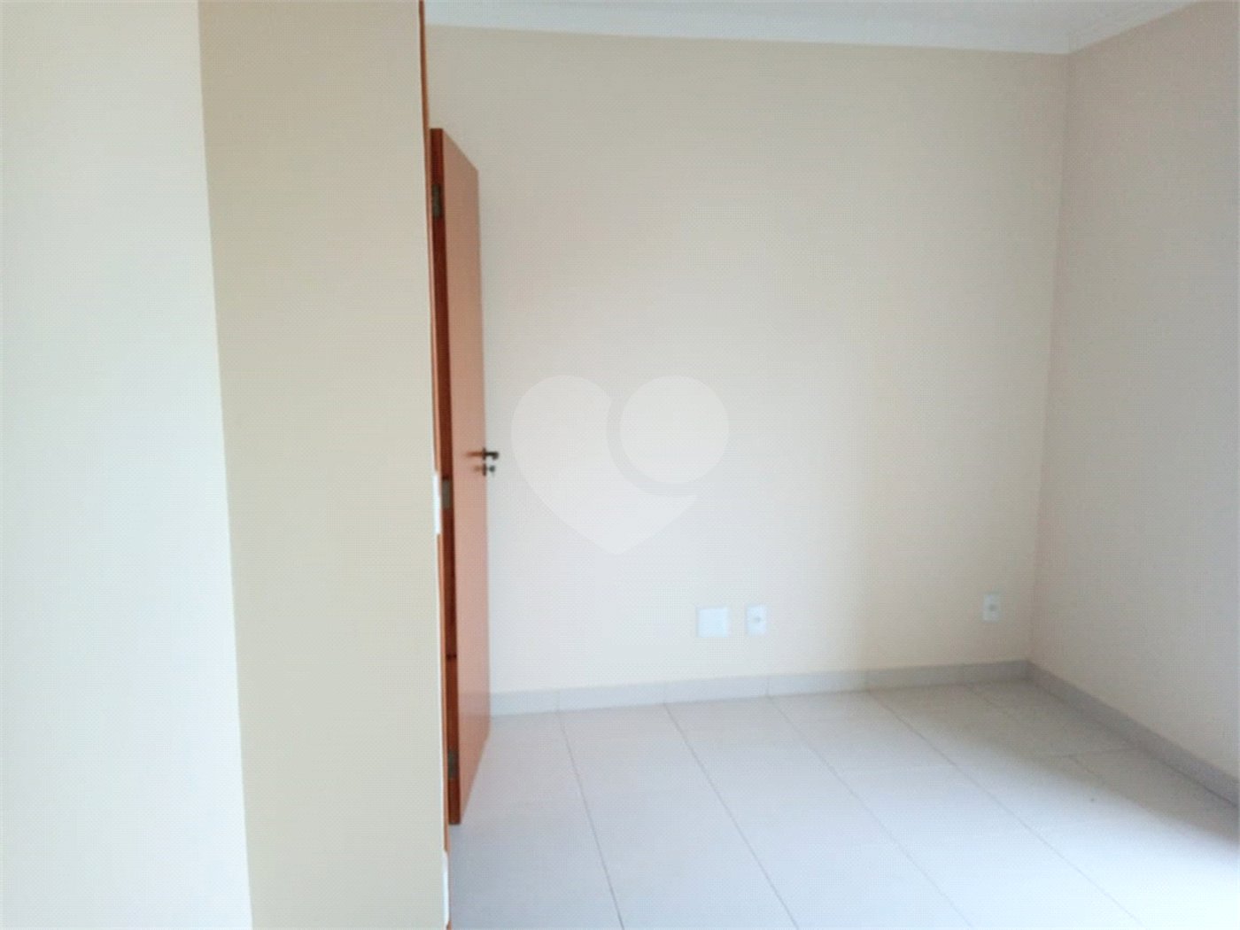 Casa à venda com 3 quartos, sendo 1 suíte, no condomínio Residencial Vila Primavera (zona Norte), São Paulo - SP