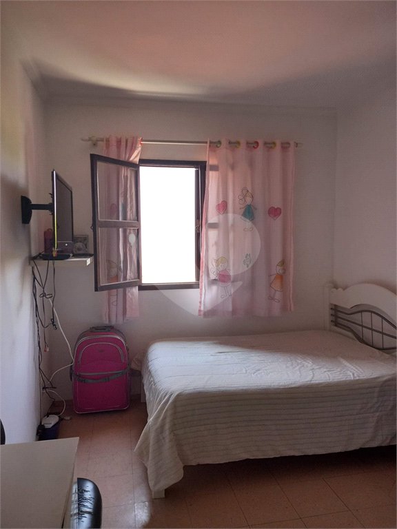 Sobrado à venda com 3 quartos, sendo 1 suíte,  em Vila Lavínia, Mogi das Cruzes, SP