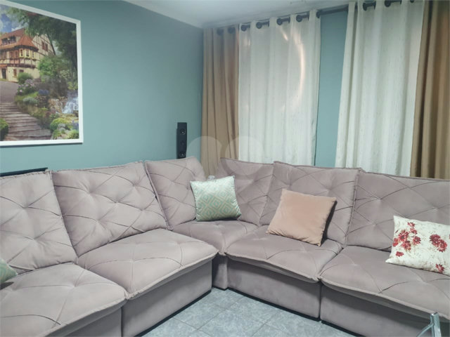 Casa de Vila à venda com 4 quartos, sendo 2 suítes,  em Jardim Brasil (zona Norte), São Paulo, SP