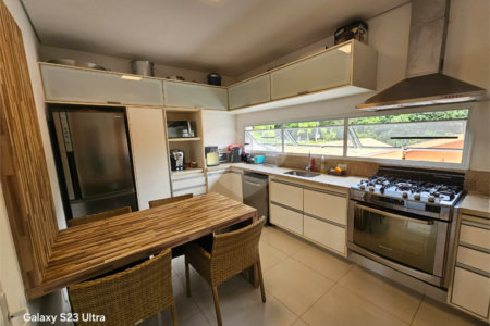 Casa à venda com 4 suítes no condomínio Vinhas da Vista Alegre - Lado Café, Vinhedo - SP
