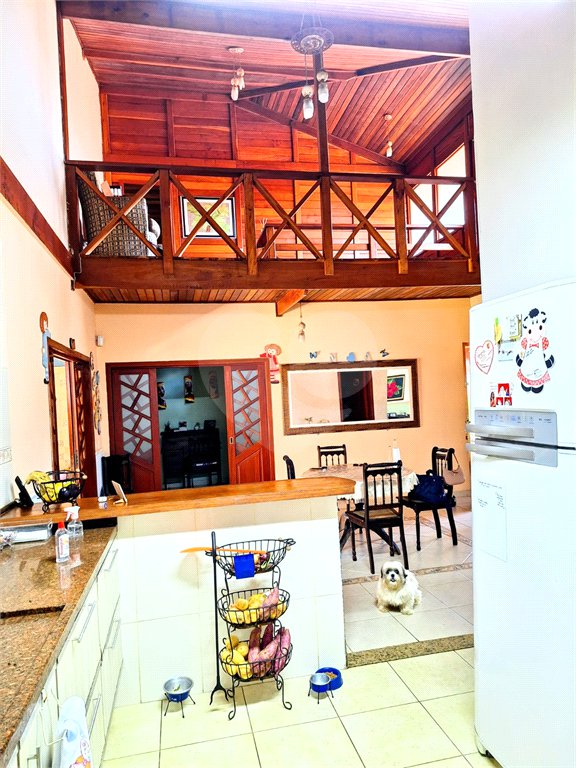 Casa à venda com 3 quartos, sendo 1 suíte, em Mogi Moderno, Mogi das Cruzes, SP