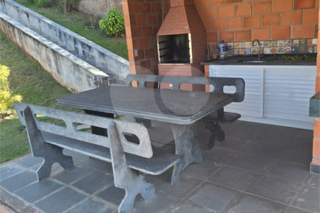 Casa em condomínio à venda com 3 quartos, sendo 1 suíte,  no Centro, Bom Jesus dos Perdões, SP