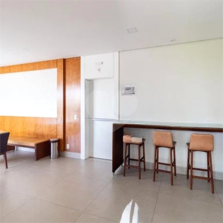 Apartamento à venda com 2 quartos, sendo 1 suíte,  em Quarta Parada, São Paulo, SP