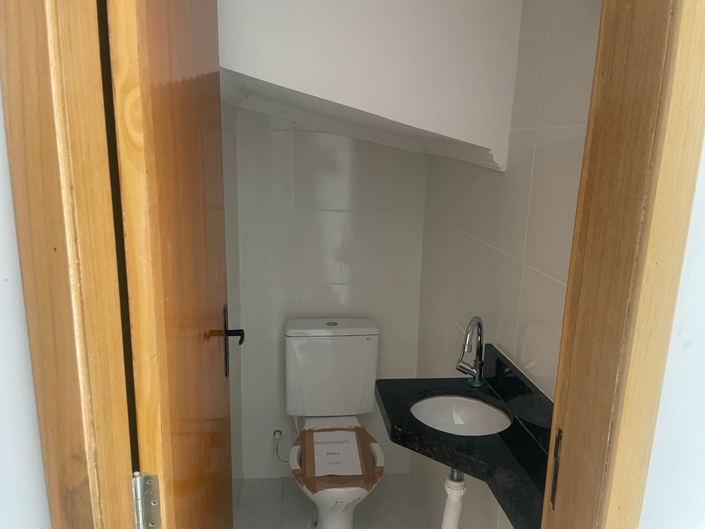 Casa de Vila à venda com 2 quartos, sendo 1 suíte, Pé na areia!!!