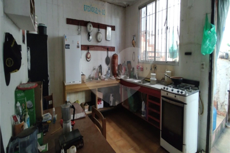 Casa à venda com 6 quartos, sendo 2 suítes,  no condomínio Doutor Francisco Ranieri, São Paulo - SP