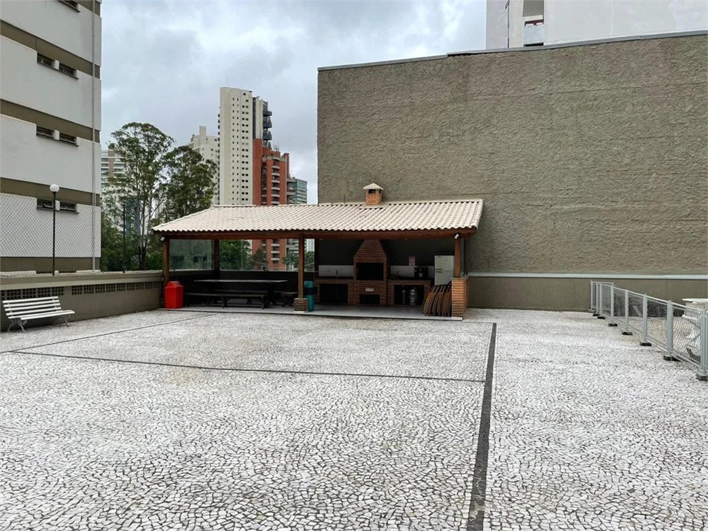 Apartamento à venda com 2 suítes em Vila Andrade, São Paulo, SP