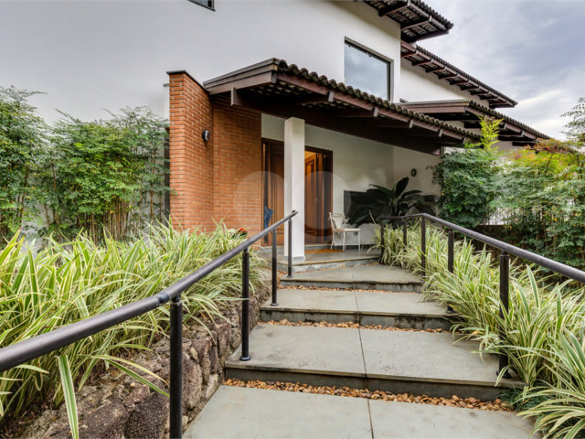 Casa à venda com 4 suítes em Alto da Boa Vista, São Paulo, SP