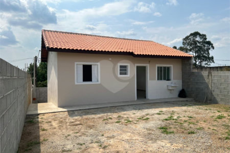 Casa à venda com 2 quartos, sendo 1 suíte, em Vila Vilma (mailasqui), São Roque, SP