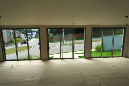 Casa à venda com 4 quartos, sendo 3 suítes,  no condomínio Villa Verde, Jundiaí - SP