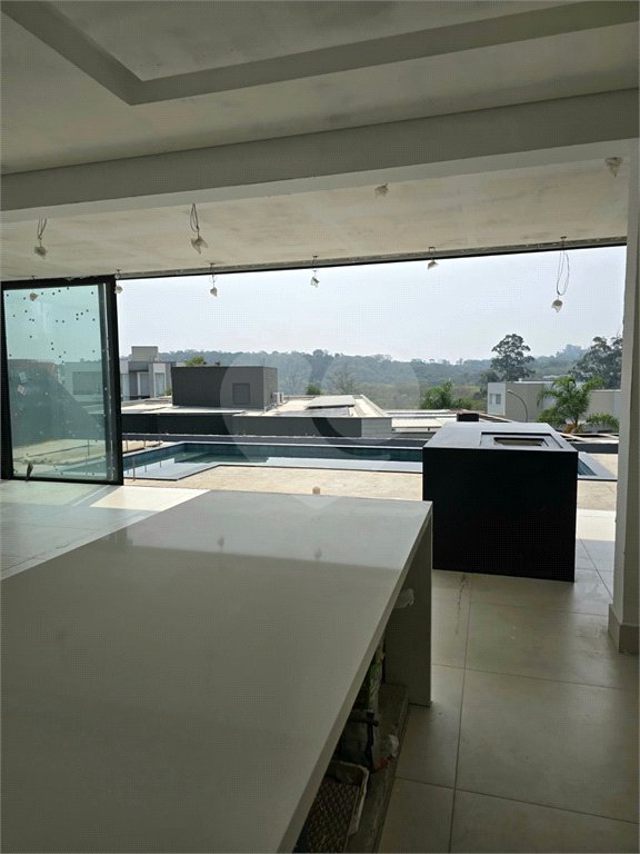 Casa à venda com 4 quartos, sendo 3 suítes, no condomínio Alphaville Nova Esplanada 4, Votorantim - SP