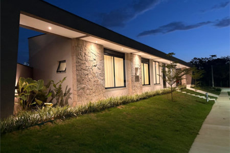 Casa à venda com 3 suítes no condomínio Condomíno Helena Maria, Sorocaba - SP