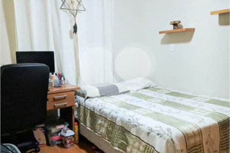 Casa à venda com 3 quartos, sendo 1 suíte, no condomínio Mariana, São Paulo - SP