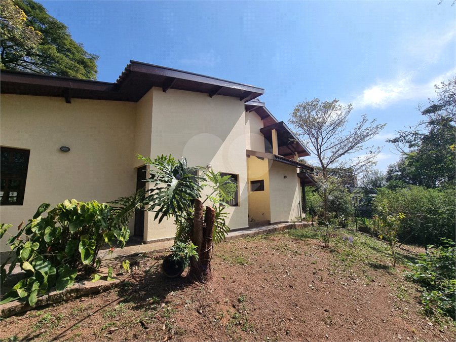 Casa à venda com 4 quartos, sendo 2 suítes, em Bosque, Vinhedo, SP
