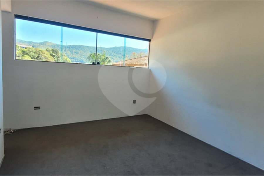 Casa à venda com 3 quartos, sendo 1 suíte,  em Lavapés, Mairiporã, SP