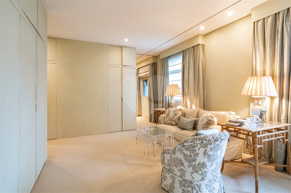 Apartamento à venda com 4 suítes em Jardim Paulistano, São Paulo, SP