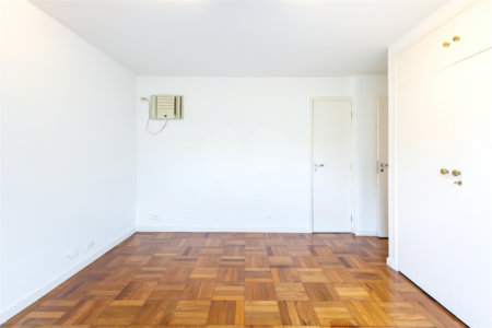 Apartamento à venda com 3 quartos, sendo 1 suíte, em Jardim Europa, São Paulo, SP