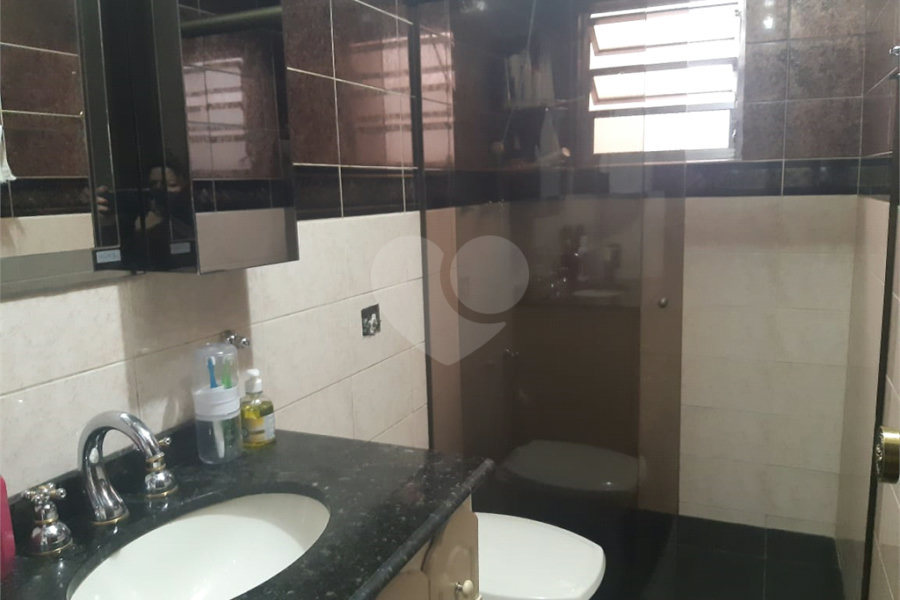 Sobrado à venda com 5 quartos, sendo 3 suítes, em Horto, São Paulo, SP