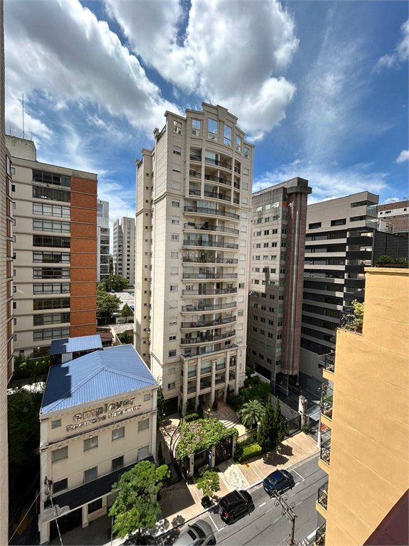 Apartamento à venda com 2 quartos, sendo 1 suíte, em Cerqueira César, São Paulo, SP