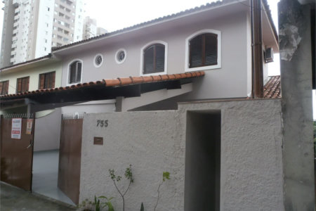 Sobrado à venda ou para alugar com 4 quartos, sendo 1 suíte, em Vila Butantã, São Paulo, SP