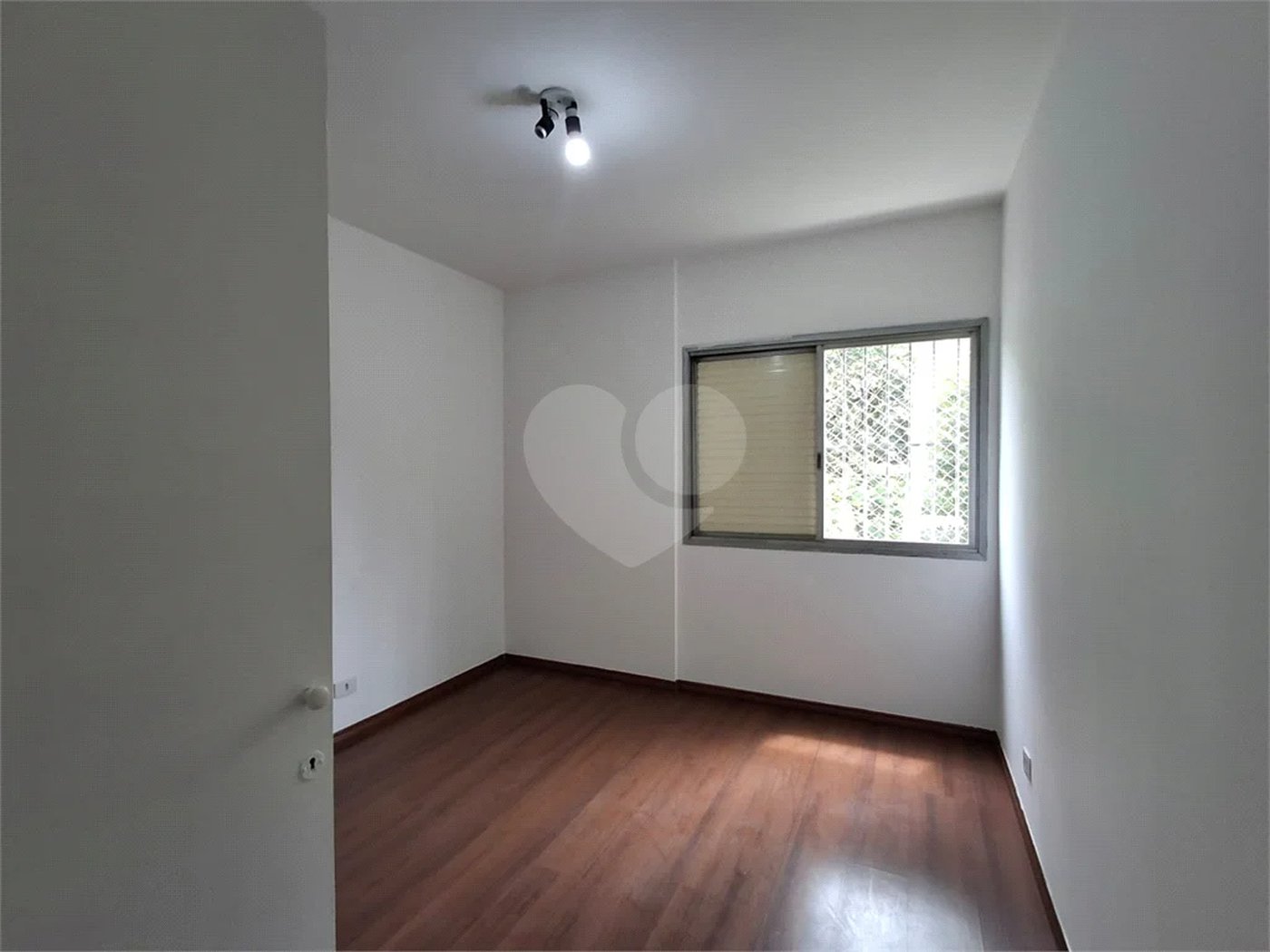 Apartamento a venda na Vila Clementino com dois dormitórios