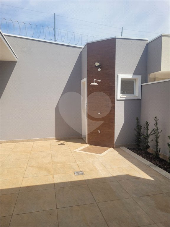 Indaiatuba- Condominio Maria Dulce-Venda e Locação - Terreno 300,00 ms - construido - 180,00 ms - Casa Terrea - 3 suites - escritório com ventilador, lavabo - cozinha com armários,forno, coifa e cooktop , ventilador - despensa - lavanderia com armarios- varanda gourmet com churrasqueira, quintal c