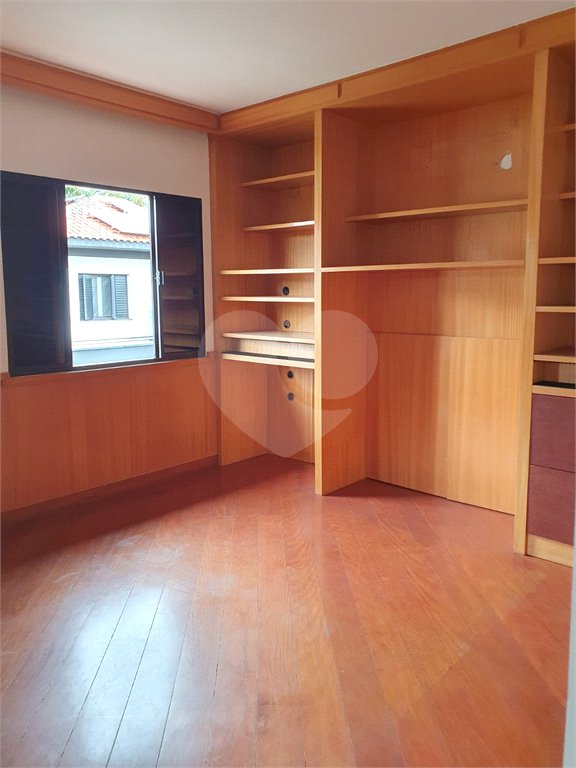 Casa à venda com 2 quartos, sendo 1 suíte,  no condomínio Flamboyant, São Paulo - SP