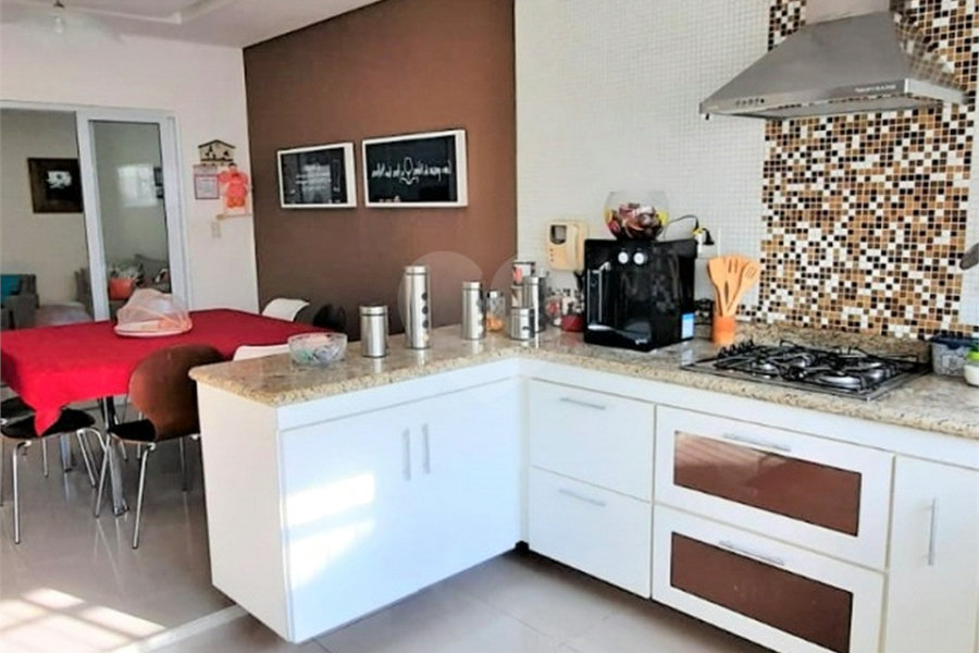 Casa à venda com 5 quartos, sendo 4 suítes, em Santana, São Paulo, SP