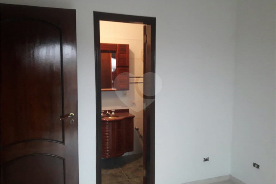 Sobrado à venda com 4 quartos, sendo 1 suíte, em Jaçanã, São Paulo, SP