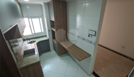 Cobertura à venda com 2 quartos, sendo 1 suíte,  em Vila Scarpelli, Santo André, SP