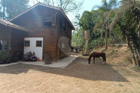 Chácara à venda com 4 quartos em Jardim Guaçu, São Roque, SP