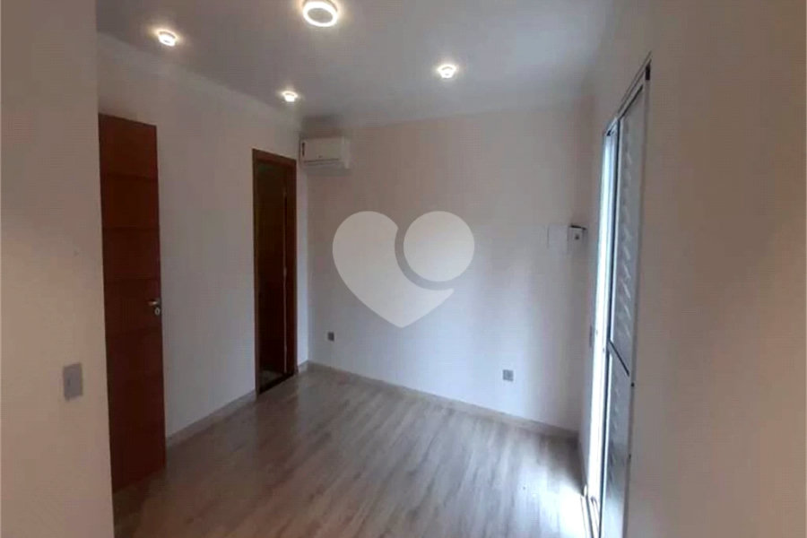 Casa à venda com 3 quartos, sendo 1 suíte, no condomínio Jardim da Montanha I, Mairiporã - SP