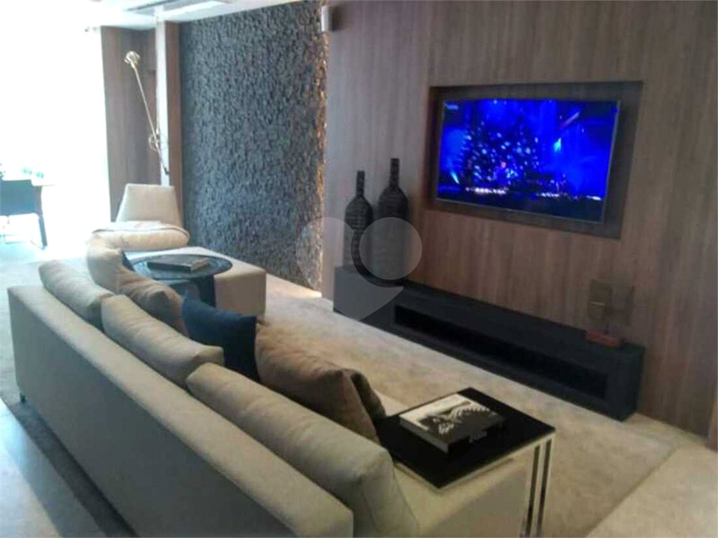 Apartamento à venda com 3 quartos, sendo 1 suíte,  em Jardim das Acácias, São Paulo, SP