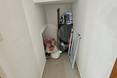 Sobrado à venda com 3 quartos, sendo 1 suíte,  em Vila Nivi, São Paulo, SP