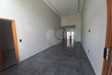 Casa à venda com 3 quartos, sendo 1 suíte, no condomínio Horto Florestal Villagio, Sorocaba - SP
