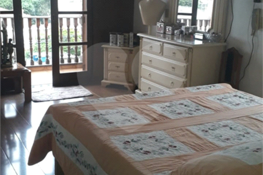 Sobrado à venda com 4 quartos, sendo 3 suítes, em Santana, São Paulo, SP