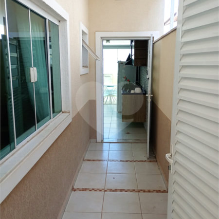 Casa à venda com 3 quartos, sendo 2 suítes, no condomínio Granja Olga II, Sorocaba - SP
