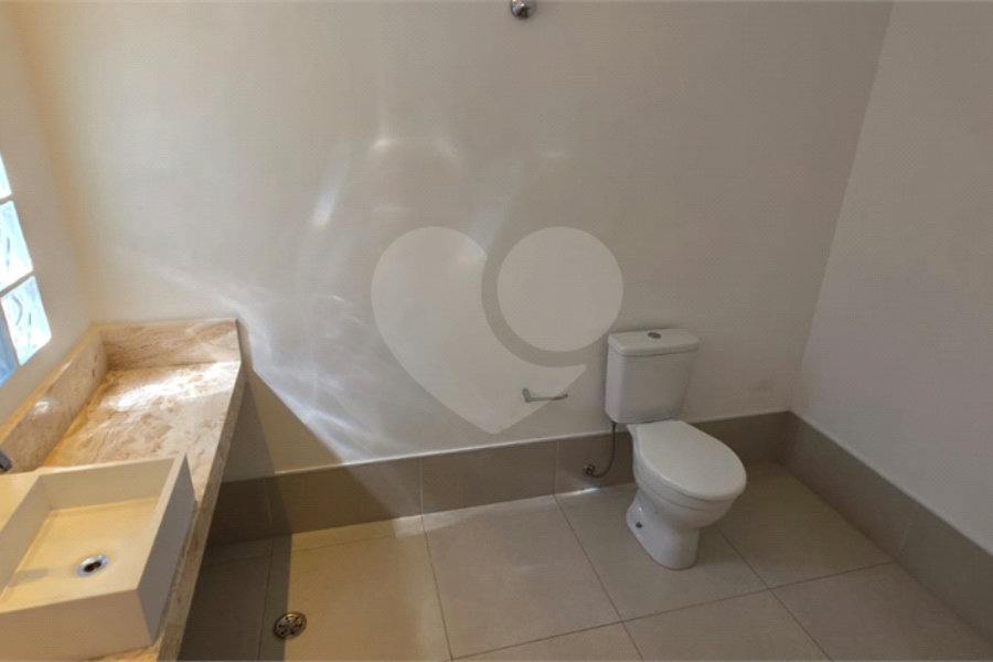 Casa Térrea à venda ou para alugar com 8 quartos, sendo 4 suítes, em Vila Pereira Barreto, São Paulo, SP