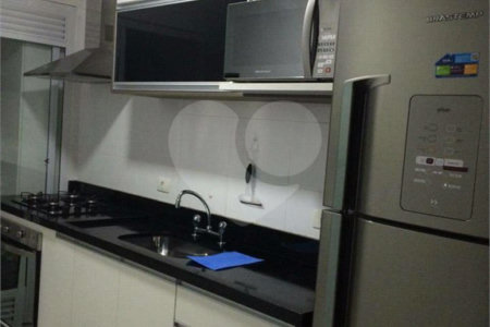 Apartamento à venda com 3 quartos, sendo 1 suíte, em Parque Reboucas, São Paulo, SP