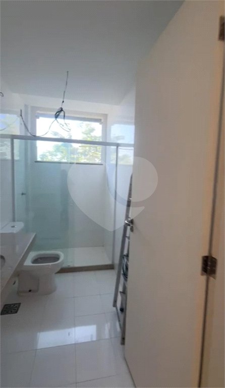Casa à venda com 4 quartos, sendo 2 suítes, no condomínio Residencial Green Ville, Rio de Janeiro - RJ