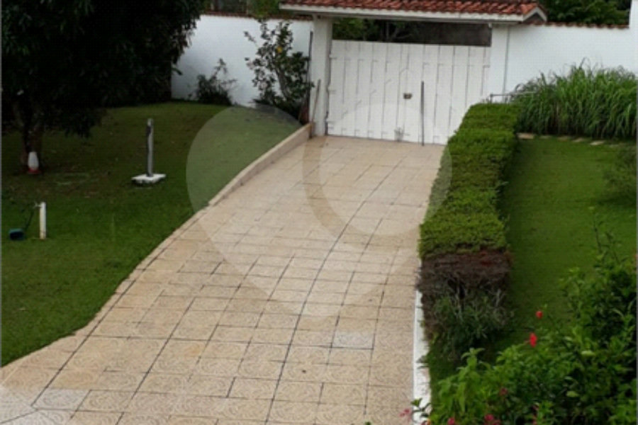Casa à venda com 3 suítes no condomínio Gleba II, Mairiporã - SP