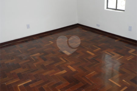 Casa à venda com 5 quartos, sendo 3 suítes, em Vila São Francisco, São Paulo, SP