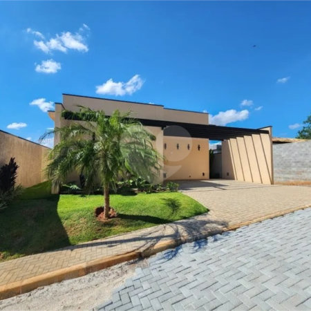 Casa à venda com 3 quartos, sendo 1 suíte, no condomínio Consoli Residencial, Atibaia - SP
